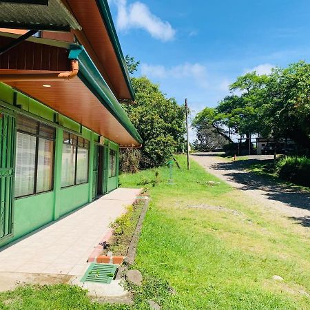 Globi Lodge #2 Monteverde ภายนอก รูปภาพ
